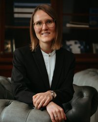 Porträtfoto von Anne Ernst