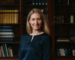 Porträtfoto von Professorin Dr. Franziska Krause