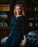 Portrait photo of Professor Franziska Krause