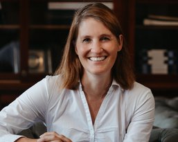 Porträtfoto von Professorin Dr. Karin Kreutzer