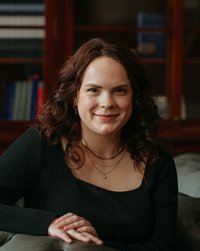 Porträtfoto von Laura Radermacher