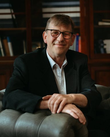 Portrait photo of Marcus Kreikebaum