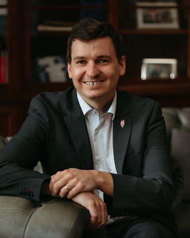 Porträtfoto von Professor Dr. Matthias Waldkirch